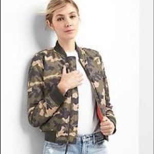 FOREVER 21 BOMBER JACKET CAMOUFLAGE